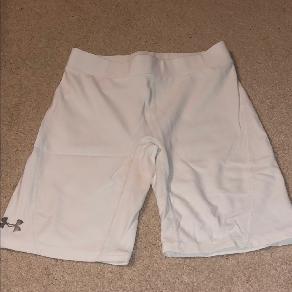 Under Armour white stretch work out bottoms. Size small. In good condition.